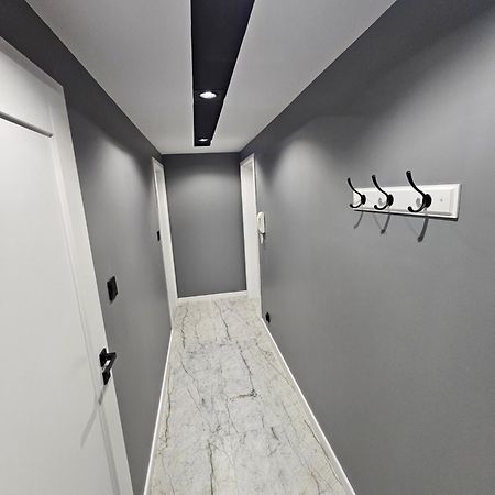 Apartament Z Jacuzzi Klimatyzacja Prywatny Parking 拉多姆 外观 照片